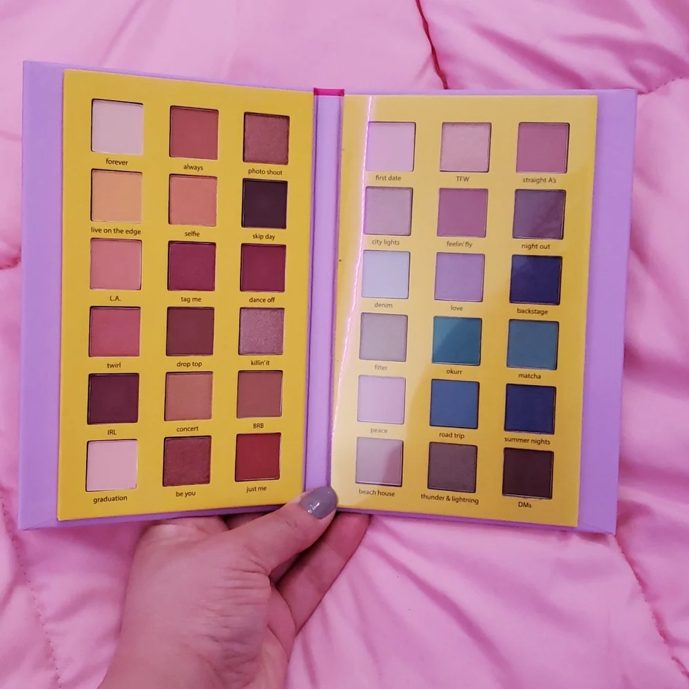 TARTE EYESHADOW PALETTE